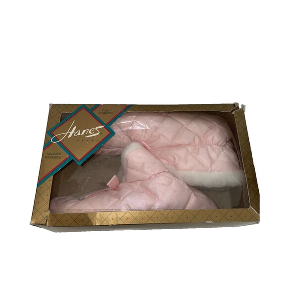 Hanes Women's Vintage NIB Slippers size 6.5-7.5 Pink Quilted Satin Faux Fur - Picture 1 of 10
